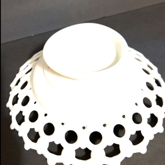 Vintage Milk Glass Dish - Picture 5 of 9
